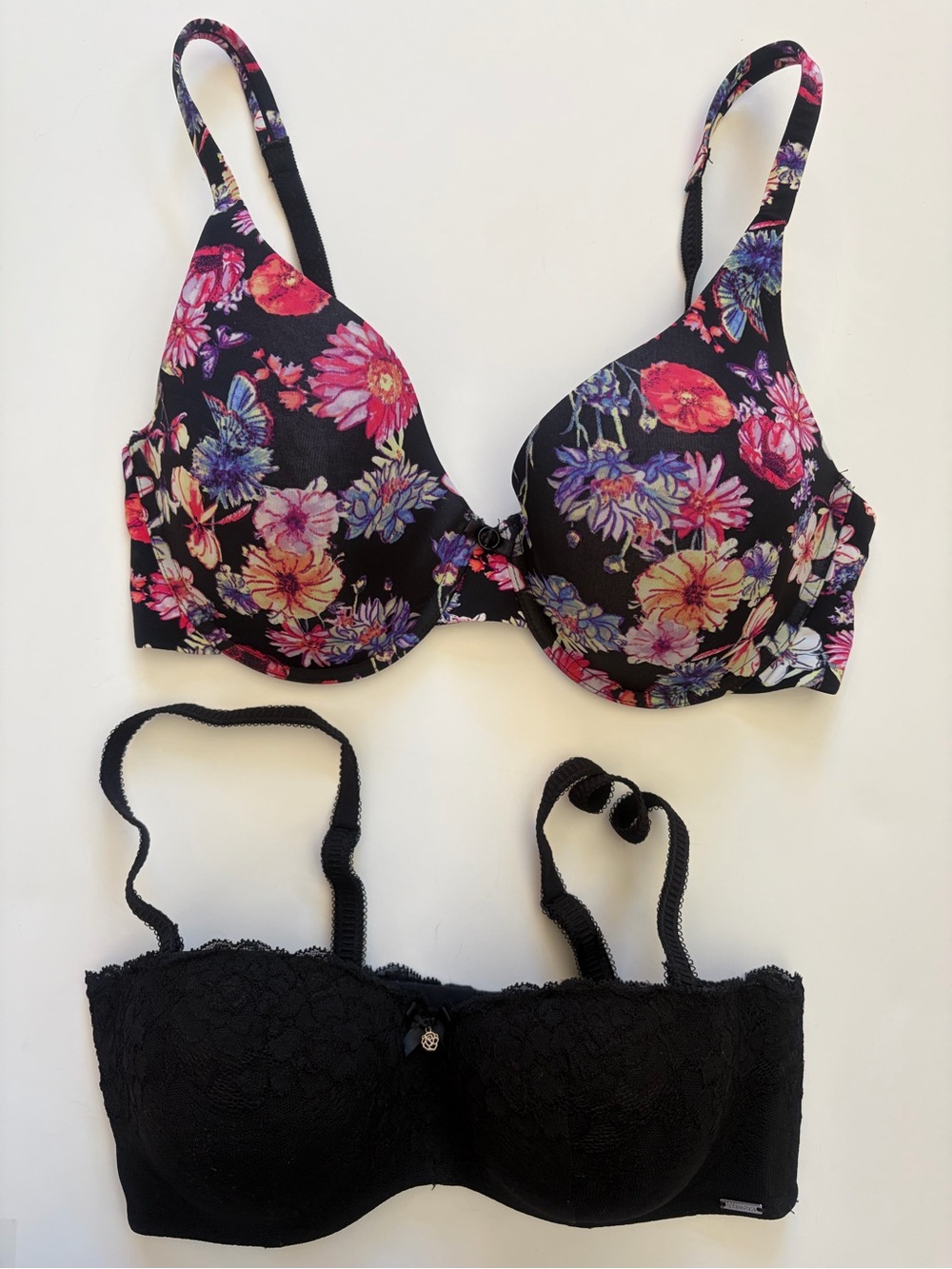 2 set bundle value pack Black Floral & black Underwire Multicolor bra size 34DD